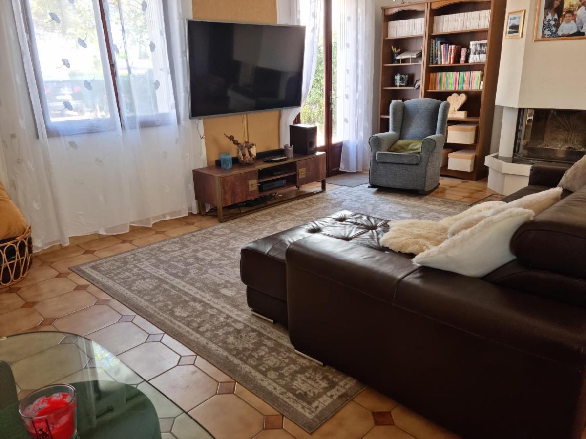 Gemme De Montlouis Apartment Bagian luar foto